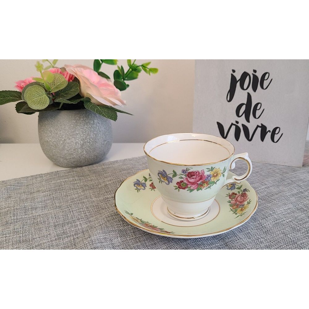 Vintage Colclough bone china teacup and saucer, pale green‎ with flowers
